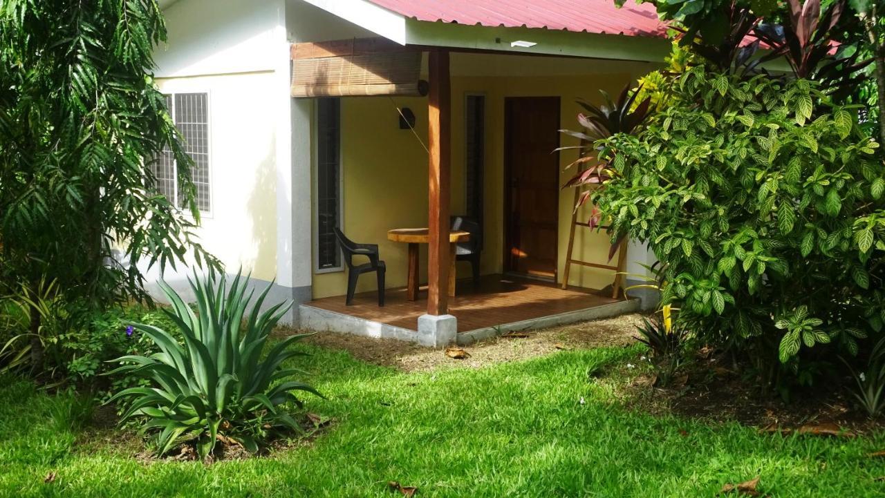 Acacia'S Cottages With Starlink Wifi Mambajao 外观 照片