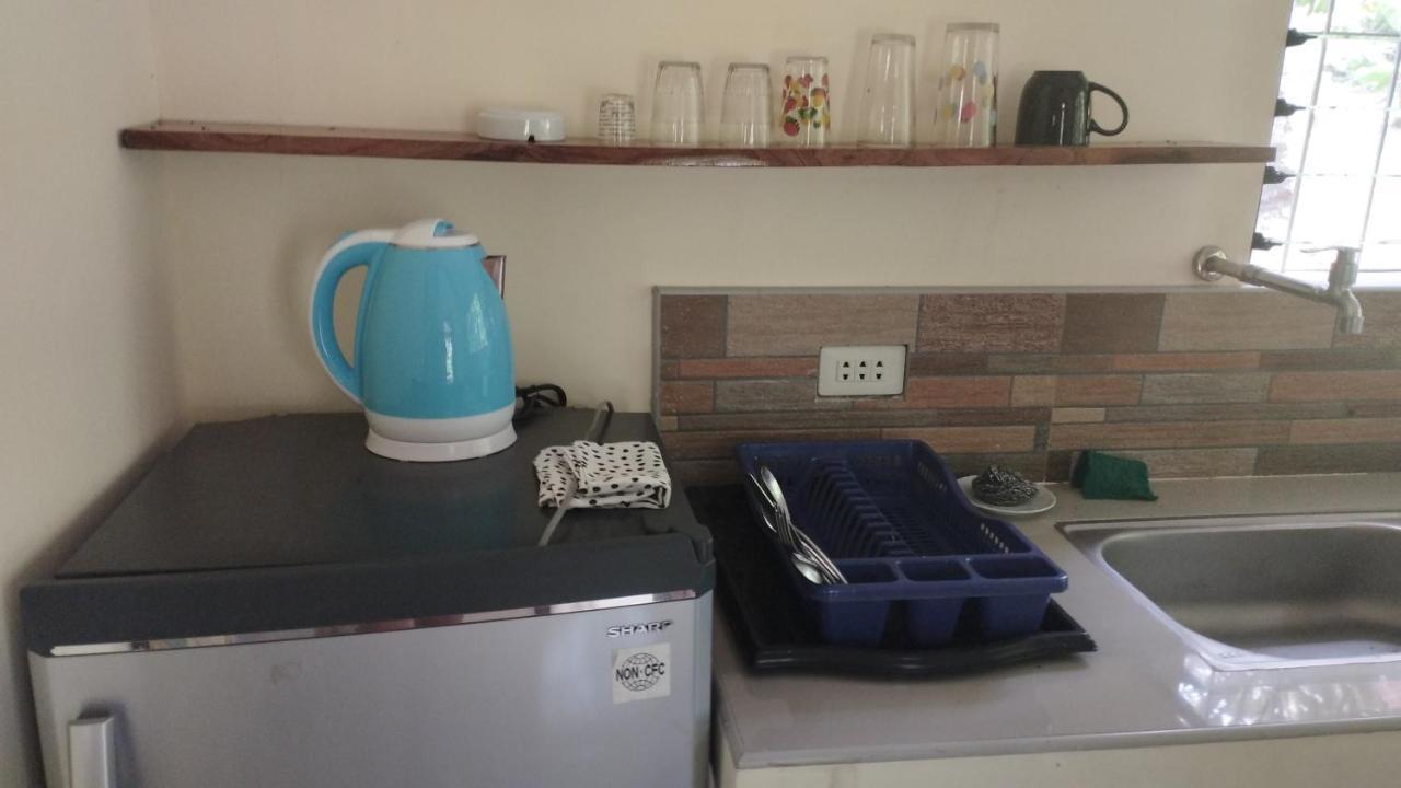 Acacia'S Cottages With Starlink Wifi Mambajao 外观 照片